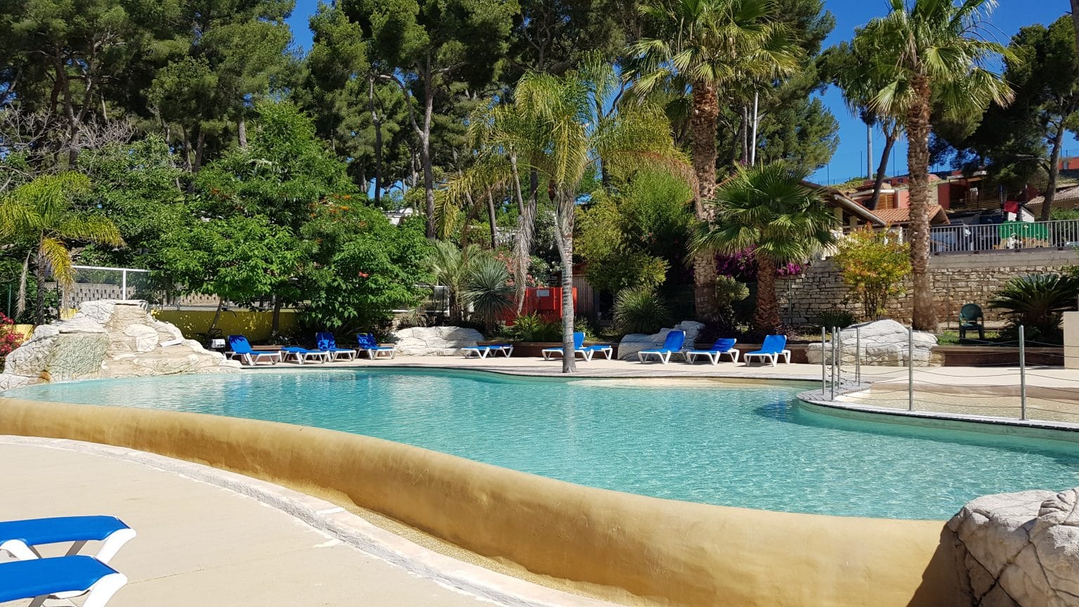 camping cassis avec piscine - Le Ceyreste